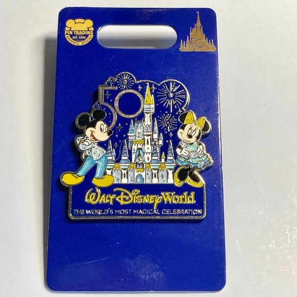 Walt Disney World 50th Year Anniversary Pin Mickey Minnie Mouse Castle NWT Ltd - Picture 2 of 8